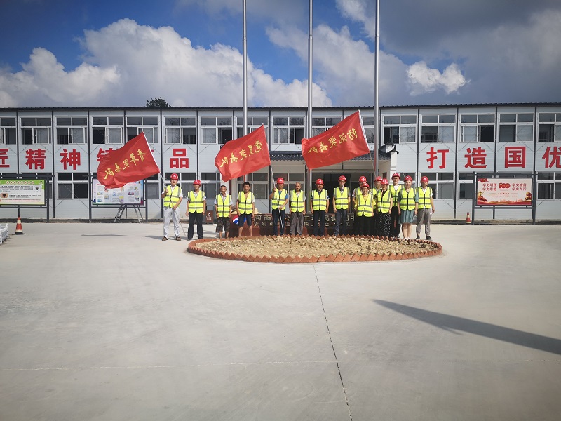 大别山高速鸡商段JSSG-1-1工区成立抗洪救援队.jpg