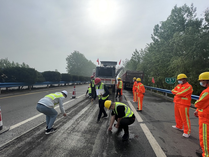 盐洛高速公路许扶段路面修复养护工程全面开工2022.04.21.jpg